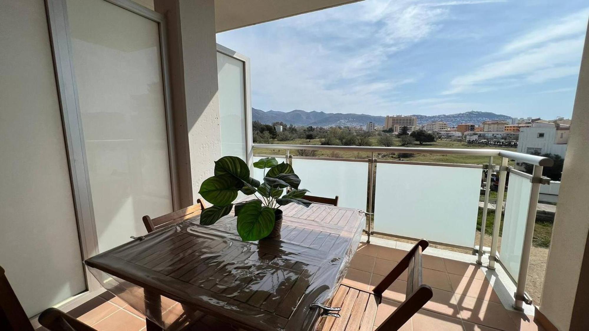 רוזס Apartamento Acogedor Con Piscina En Santa Margarita מראה חיצוני תמונה